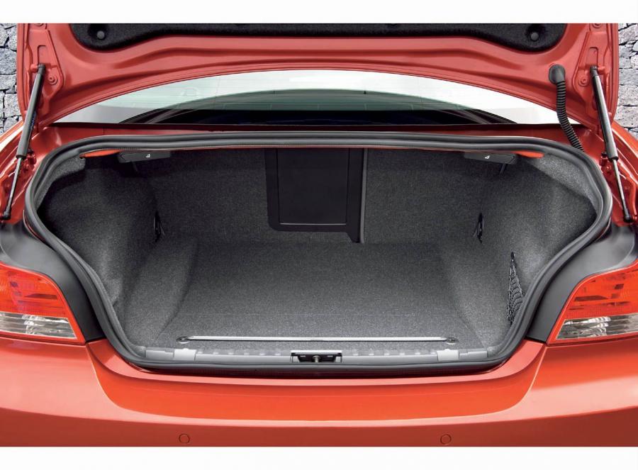  BMW 1-Series Coupe 2007 года  (фото 15 из 40)